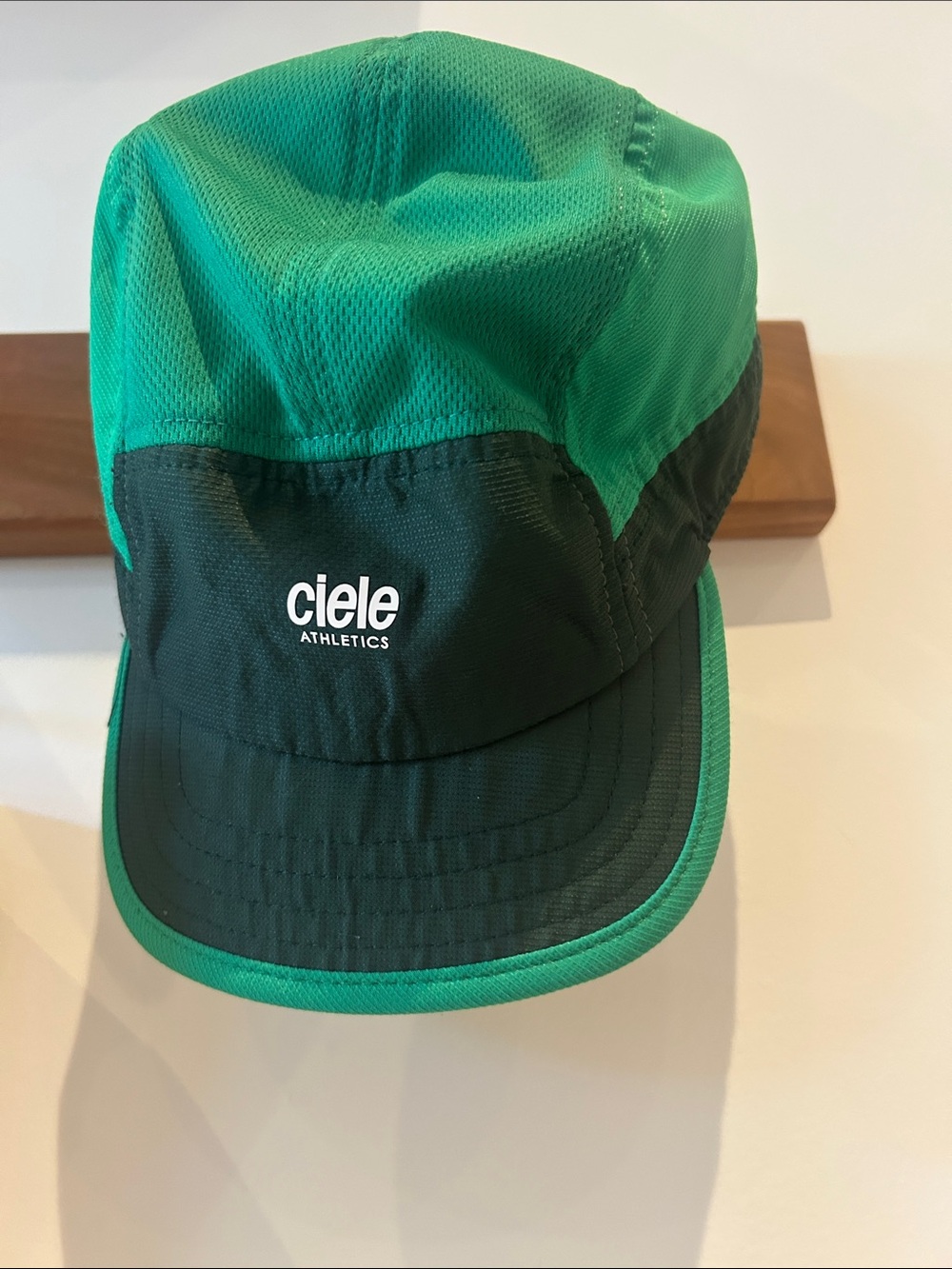 Ciele Athletics Women's Green & Black Performance Cap
